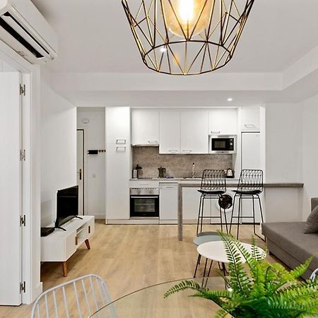 Refurnished One-Bedroom Las Letras Madrid Exterior photo