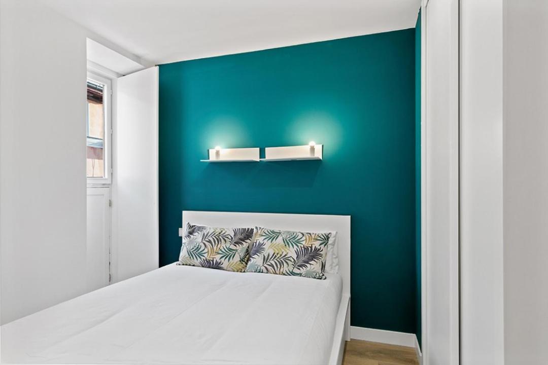 Refurnished One-Bedroom Las Letras Madrid Exterior photo