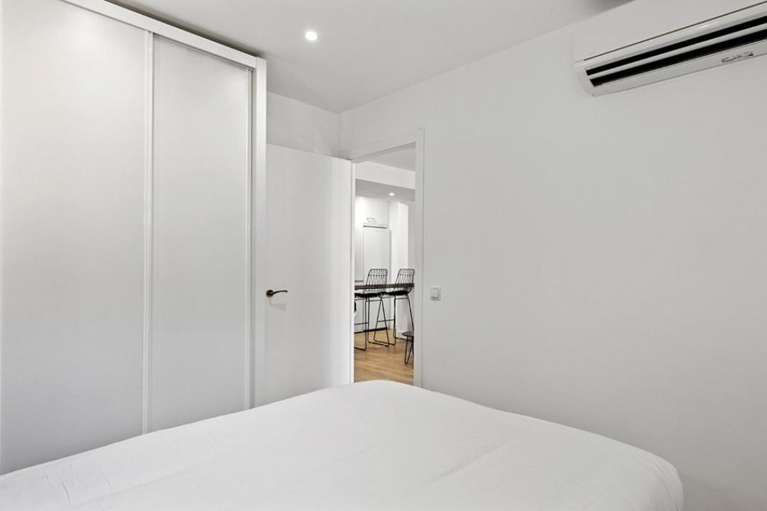 Refurnished One-Bedroom Las Letras Madrid Exterior photo