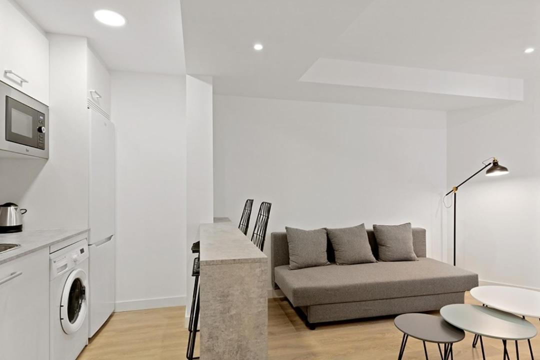 Refurnished One-Bedroom Las Letras Madrid Exterior photo